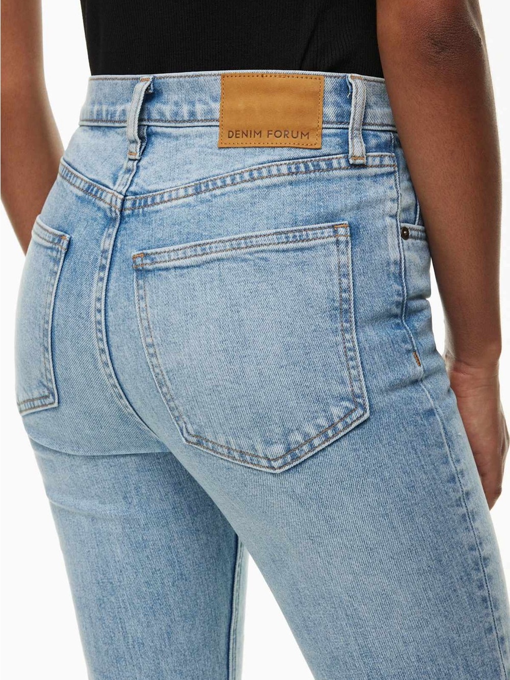 Denim Forum| Aritzia| ‘The Yoko’ High-Rise Light Blue Slim Fit Denim Jeans Sz 29